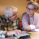 Kommunikation bei Aphasie mit NovaChat